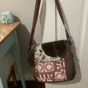 Crossbody purse